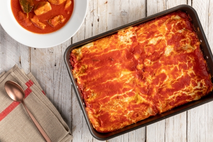 Preparazione Cannelloni di crêpes con ricotta e spinaci al sugo di carne di nonna Melina - Fase 7 Preparazione Cannelloni di crêpes con ricotta e spinaci al sugo di carne di nonna Melina - Fase 7