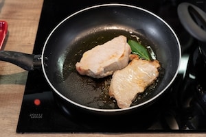 Preparazione Cappelletti in brodo di nonna Nicoletta - Fase 2