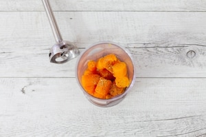 Preparazione Crostini di pane integrale con crema di carote, merluzzo e mandorle a lamelle  - Fase 1