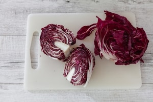 Preparazione Insalata di radicchio con quinoa, mirtilli rossi e pistacchi  - Fase 1