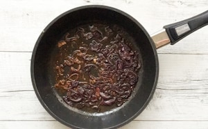 Preparazione Insalata di salmone con quinoa, cavolfiore, cipolla rossa caramellata e melagrana  - Fase 1