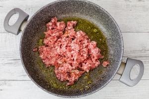 Preparazione Lasagne funghi e salsiccia - Fase 1