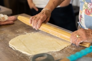 Preparazione Pizza di scarola di nonna Marisa - Fase 3