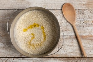 Preparazione Risotto ai gamberi e gin - Fase 4