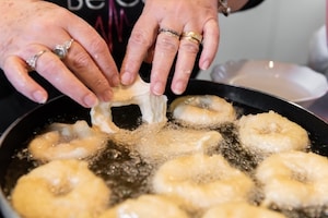 Preparazione Zeppole calabresi di nonna Mimma - Fase 3