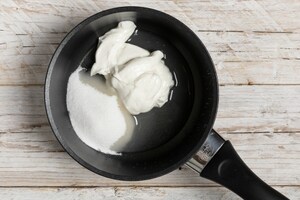 Preparazione Mousse allo yogurt e passion fruit - Fase 1