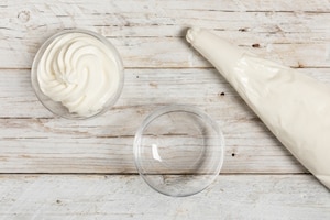 Preparazione Mousse allo yogurt e passion fruit - Fase 3