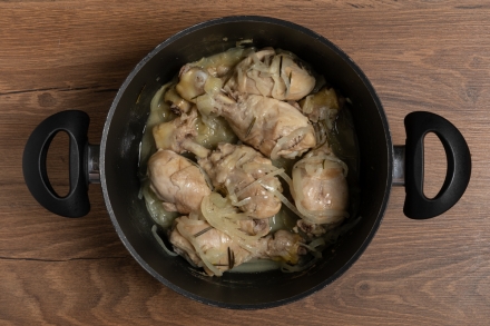 Preparazione Pollo e patate al forno - Fase 2 Preparazione Pollo e patate al forno - Fase 2