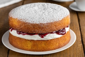 Preparazione Victoria Sponge Cake - Fase 4