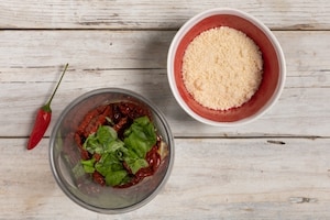 Preparazione Bocconcini di scamorza fritti con pesto di pomodori secchi - Fase 2