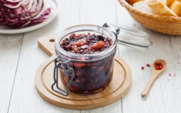 Chutney di radicchio di Chioggia, arancia e frutta secca 