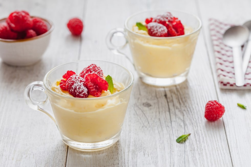 Mini dessert alla crema e lamponi ricetta