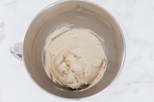 Preparazione Mousse veloce al caffè e Baileys - Fase 1