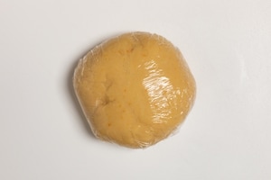 Preparazione Ravioli dolci di Carnevale al forno - Fase 2