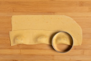 Preparazione Ravioli dolci di Carnevale al forno - Fase 3