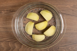 Preparazione Risotto alle mele e aceto balsamico  - Fase 1