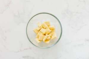 Preparazione Tartufini cocco, cioccolato bianco e limone - Fase 1