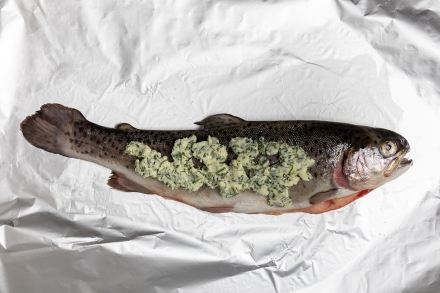 Preparazione Trota al cartoccio - Fase 2 Preparazione Trota al cartoccio - Fase 2