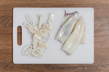 Preparazione Calamari con piselli - Fase 1 Preparazione Calamari con piselli - Fase 1