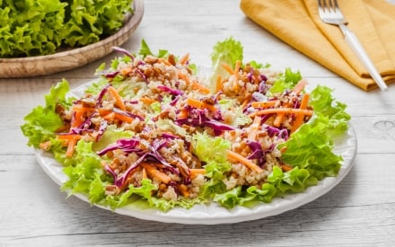 Cestini di insalata di Lusia IGP con bulgur, carote e noci pecan