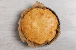 Preparazione Torta di carciofi - Fase 6