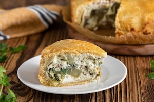 Preparazione Torta di carciofi - Fase 6