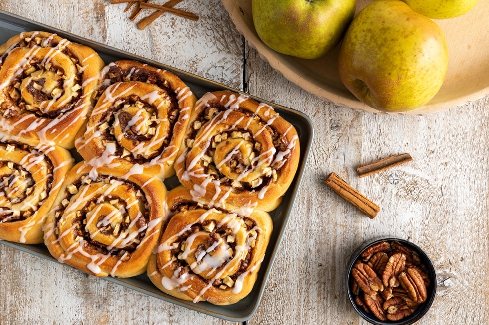 Apple rolls di mele con cannella e noci pecan ricetta