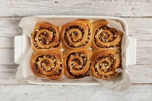 Preparazione Apple rolls di mele con cannella e noci pecan - Fase 7