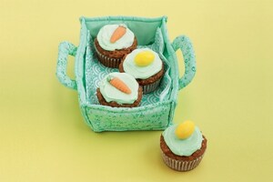 Preparazione Cupcakes pasquali di mele, noci e carote - Fase 2