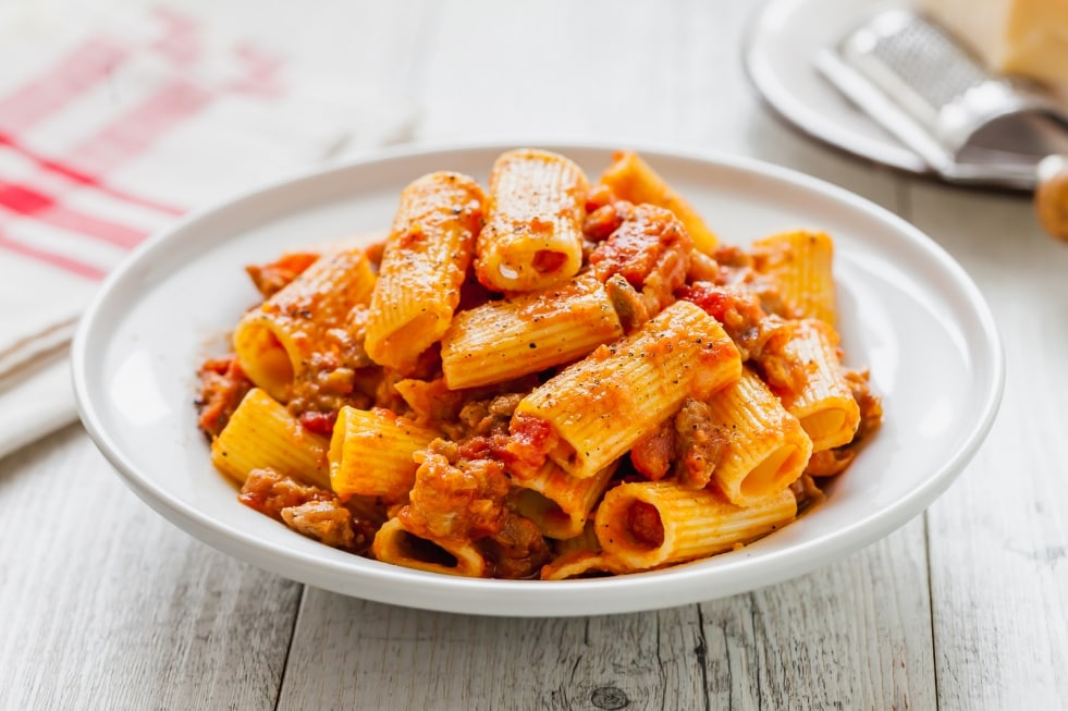 Pasta alla zozzona ricetta