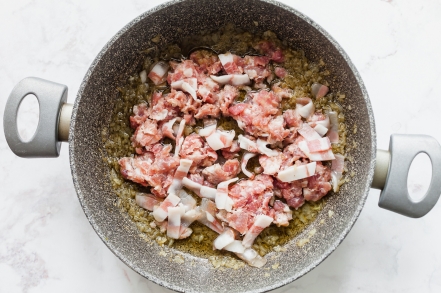 Preparazione Pasta alla zozzona - Fase 1 Preparazione Pasta alla zozzona - Fase 1