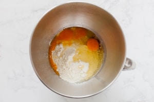 Preparazione Rotolo di pasta all'uovo ripieno con melanzane, prosciutto cotto e scamorza - Fase 1