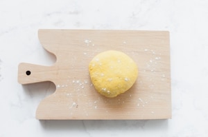 Preparazione Rotolo di pasta all'uovo ripieno con melanzane, prosciutto cotto e scamorza - Fase 1
