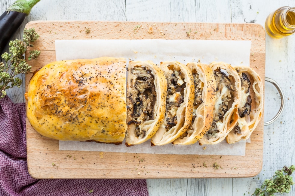 Strudel di melanzane ricetta