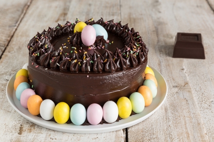 Preparazione Torta di Pasqua al cioccolato - Fase 2 Preparazione Torta di Pasqua al cioccolato - Fase 2