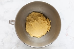 Preparazione Galette rustica alle ciliegie di Vignola IGP con frangipane al cocco  - Fase 3