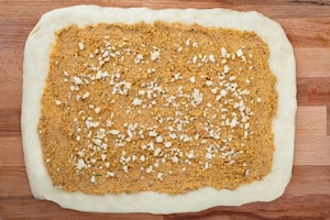 Preparazione Brioche knot salata alla ricotta, pomodori secchi e mandorle - Fase 3