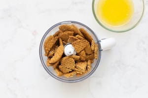 Preparazione Cheesecake alla frutta - Fase 1