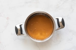 Preparazione Quadrotti al riso soffiato e burro d'arachidi - Fase 1