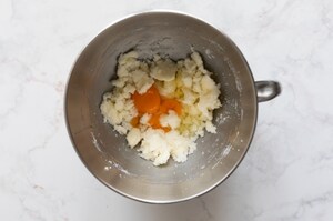 Preparazione Sbriciolata con crema Rossana - Fase 1