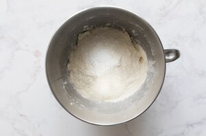 Preparazione Sbriciolata con crema Rossana - Fase 2