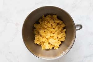 Preparazione Sbriciolata con crema Rossana - Fase 2