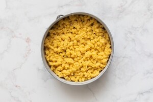 Preparazione Sbriciolata con crema Rossana - Fase 4