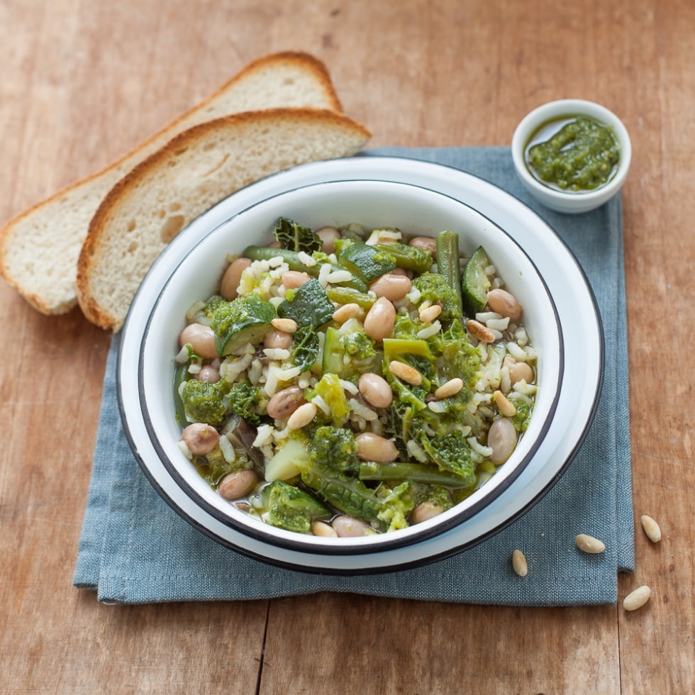 Minestrone al pesto in pentola a pressione ricetta