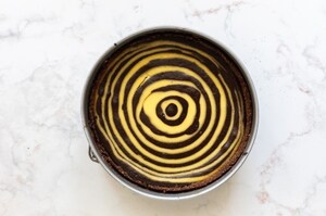 Preparazione Zebra cheesecake - Fase 3