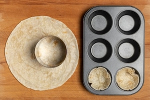 Preparazione Cestini di piadina ripieni - Fase 1