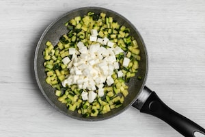 Preparazione Cestini di piadina ripieni - Fase 2