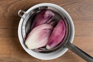 Preparazione Insalata di cipolle - Fase 2