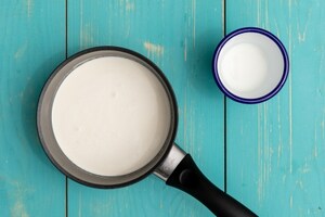 Preparazione Frutti di bosco ghiacciati con salsa di cioccolato bianco - Fase 1