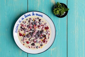 Preparazione Frutti di bosco ghiacciati con salsa di cioccolato bianco - Fase 3